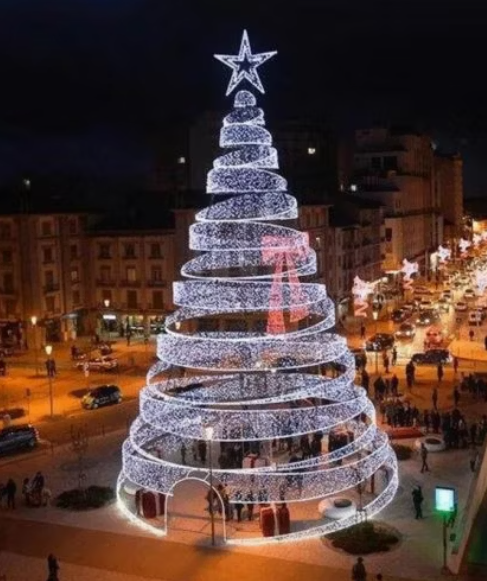 Referencia del árbol en espiral blanca proporcionada por el usuario